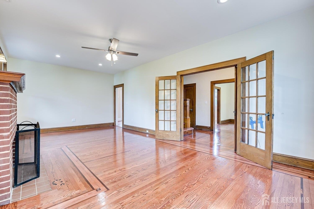 338 Buckelew Avenue - Photo 59