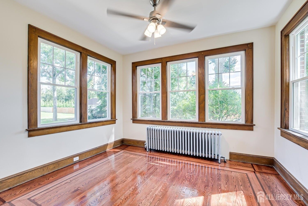338 Buckelew Avenue - Photo 6