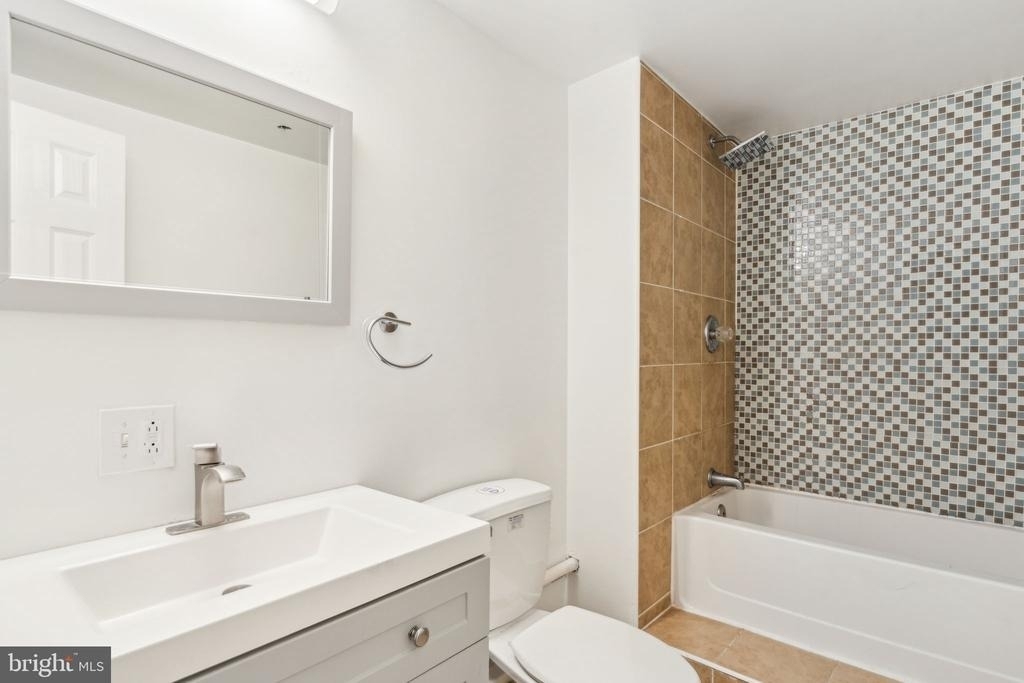 1611 W Montgomery Avenue - Photo 6