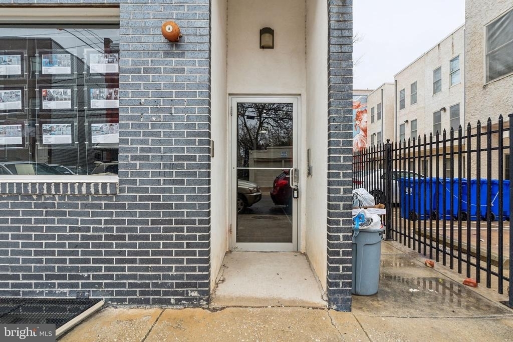 1611 W Montgomery Avenue - Photo 9