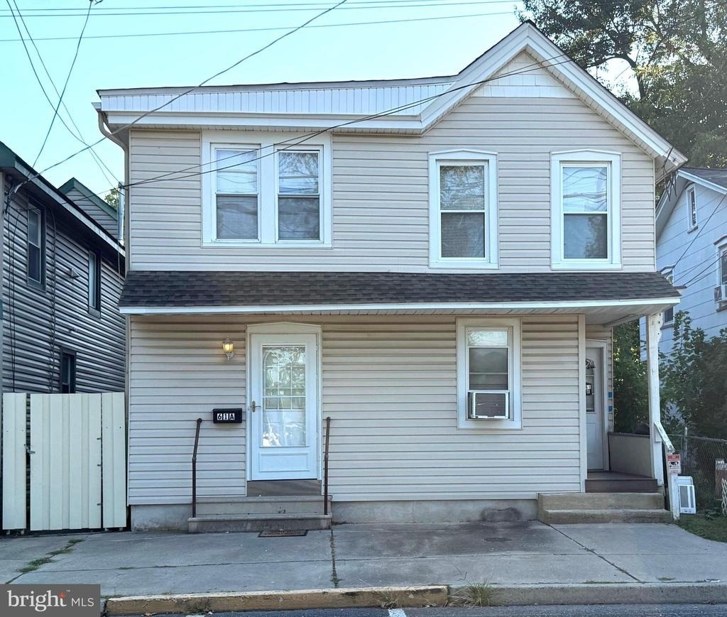 61 West - Photo 0