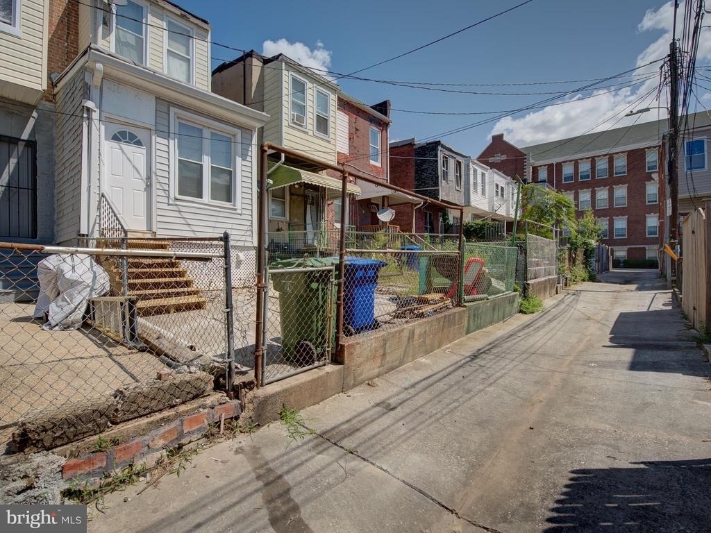 2621 E Oliver Street - Photo 49
