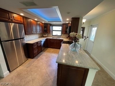 4525 Country Club Boulevard - Photo 7