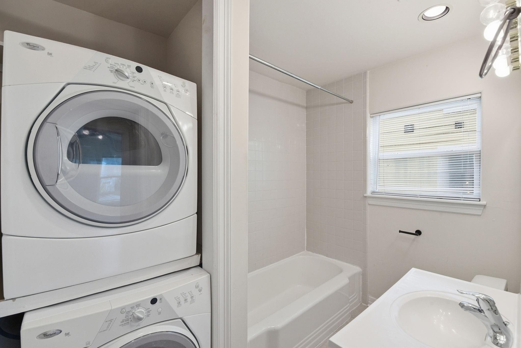 2513 Shakespeare Street - Photo 20