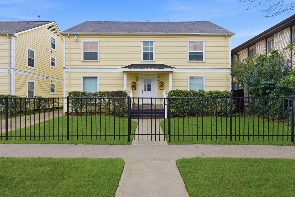 2513 Shakespeare Street - Photo 0