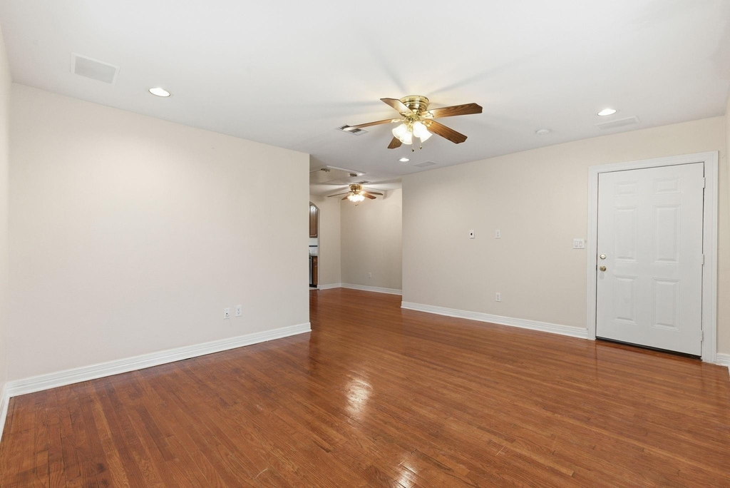 2513 Shakespeare Street - Photo 15