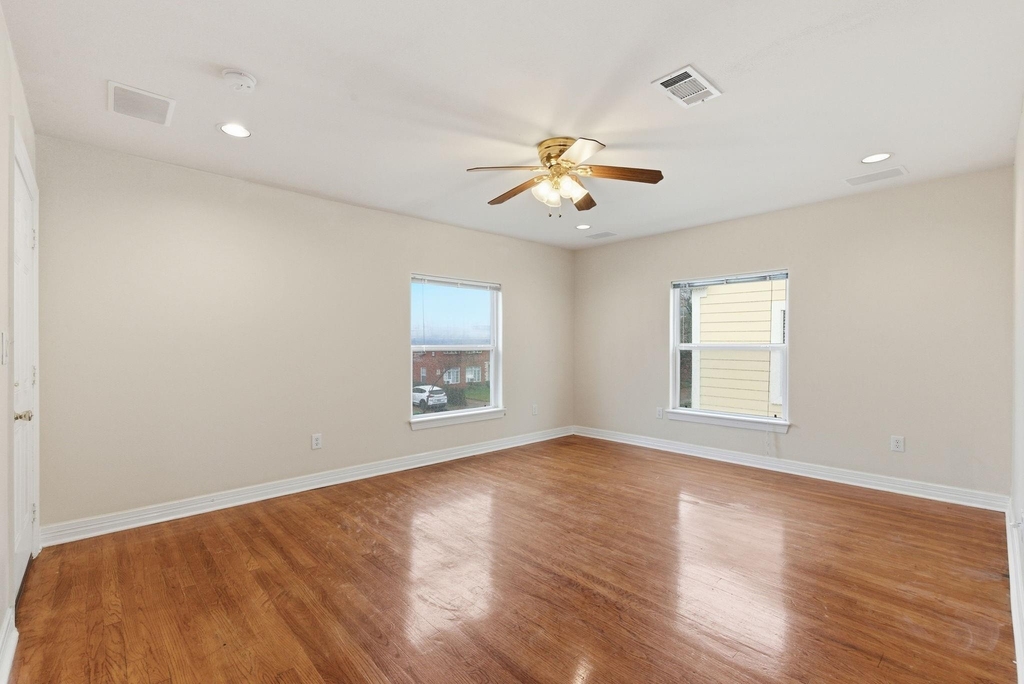 2513 Shakespeare Street - Photo 14