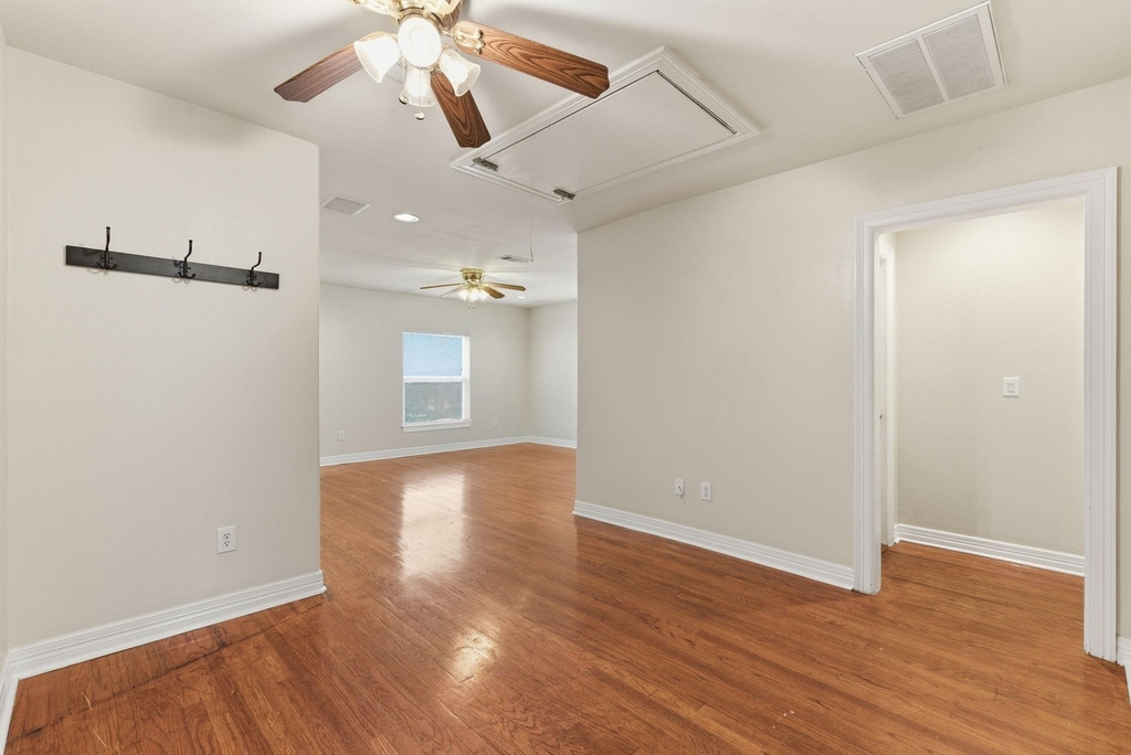 2513 Shakespeare Street - Photo 17