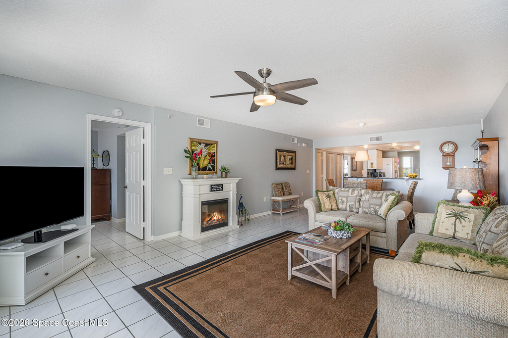 601 Shorewood Drive - Photo 5
