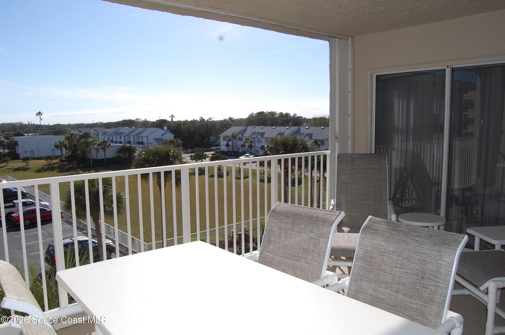 601 Shorewood Drive - Photo 1