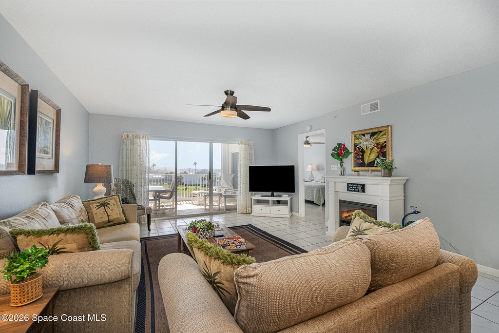 601 Shorewood Drive - Photo 4