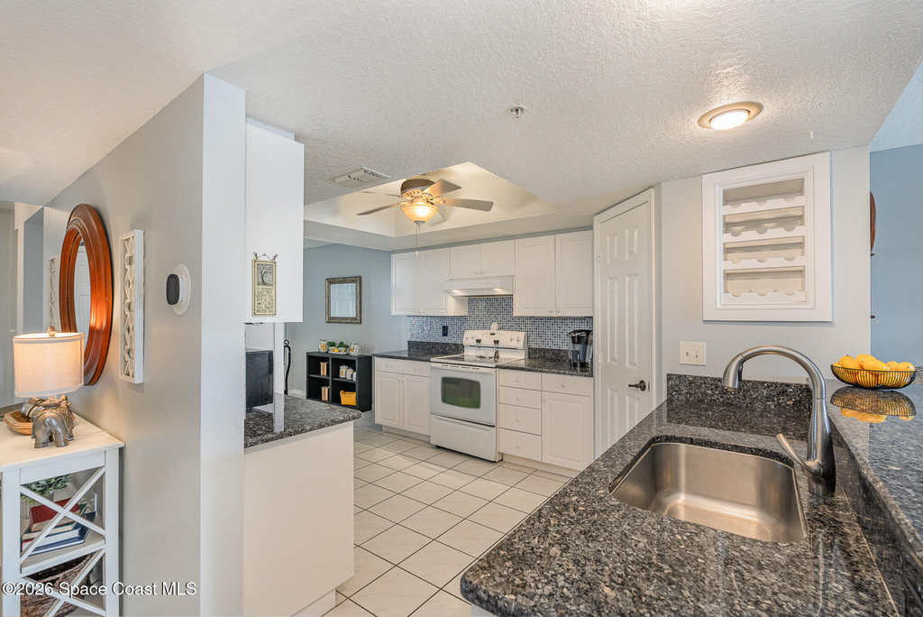 601 Shorewood Drive - Photo 8
