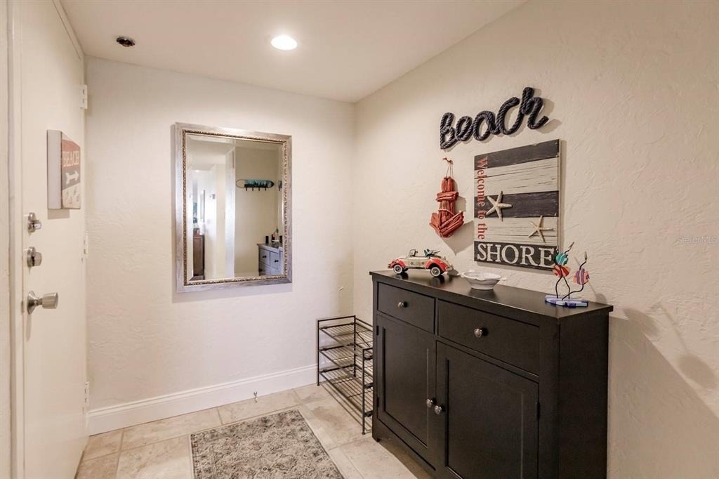 1125 W Peppertree Drive - Photo 2