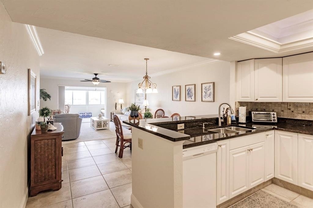 1125 W Peppertree Drive - Photo 3