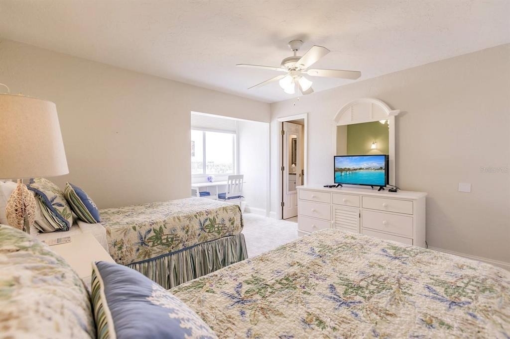 1125 W Peppertree Drive - Photo 20