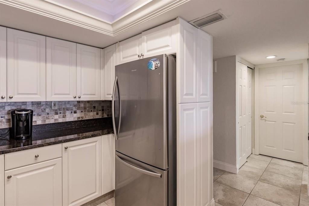 1125 W Peppertree Drive - Photo 11