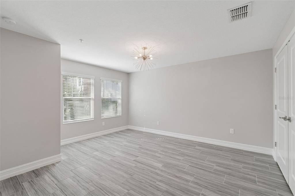4921 W Paul Avenue - Photo 6