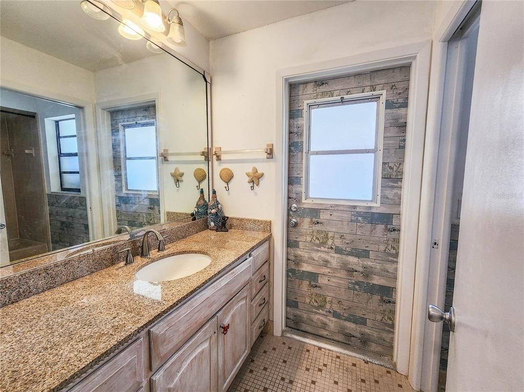 24 Claridge Court S - Photo 33