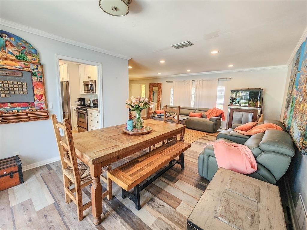 24 Claridge Court S - Photo 7