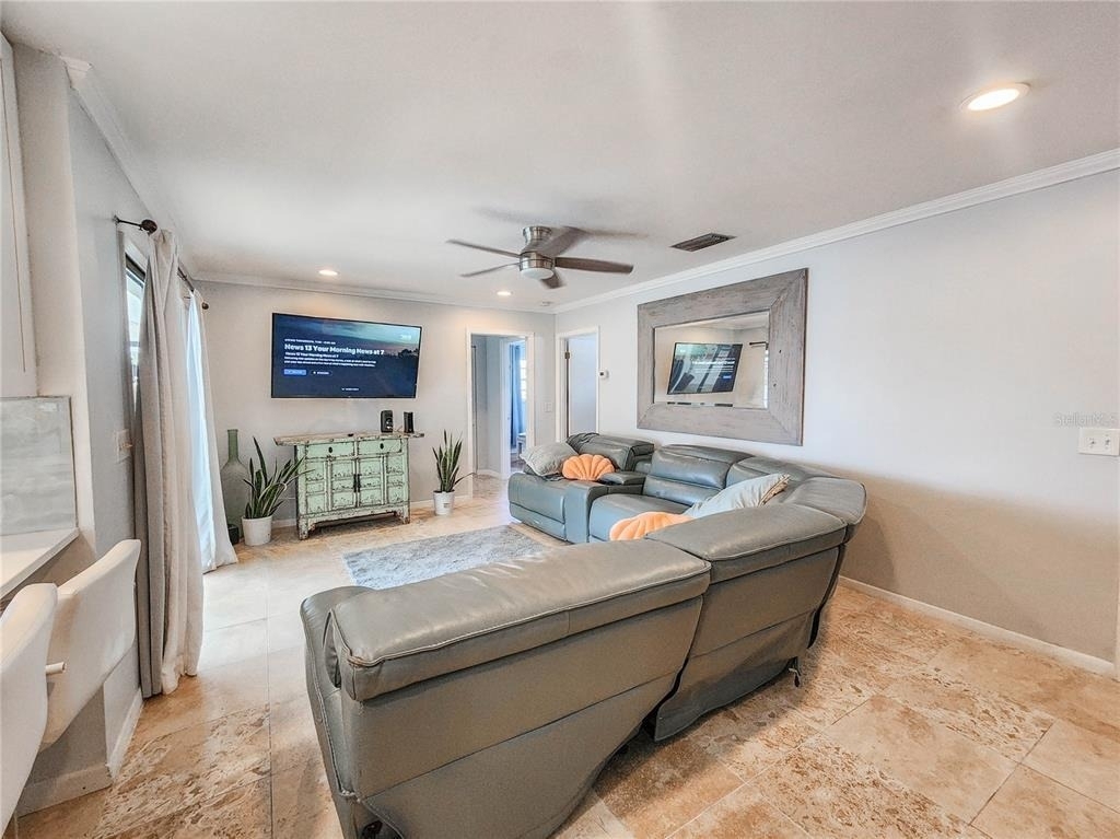 24 Claridge Court S - Photo 18