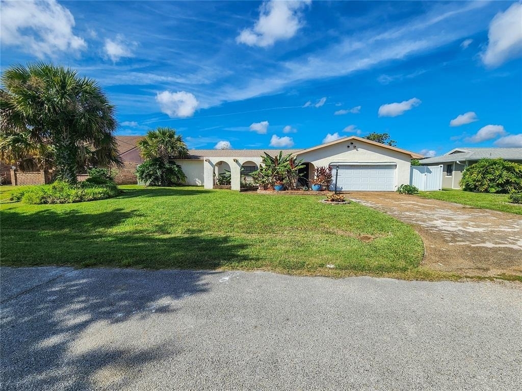 24 Claridge Court S - Photo 0