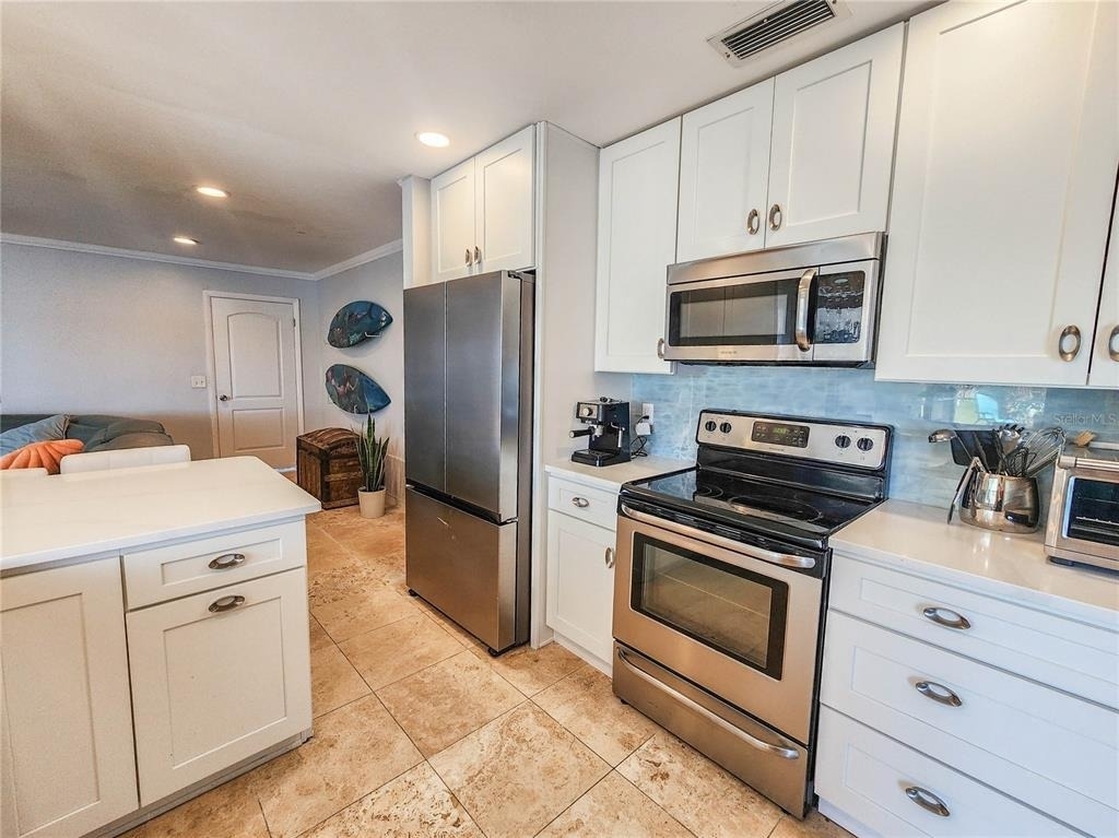 24 Claridge Court S - Photo 12