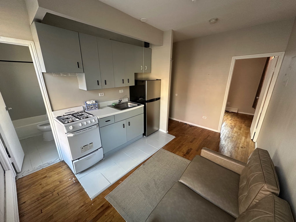 370 West 52nd Street - Photo 1