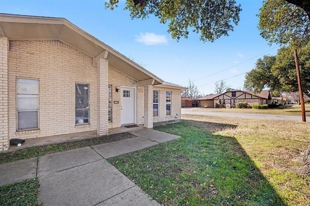 7700 Mary Drive - Photo 3