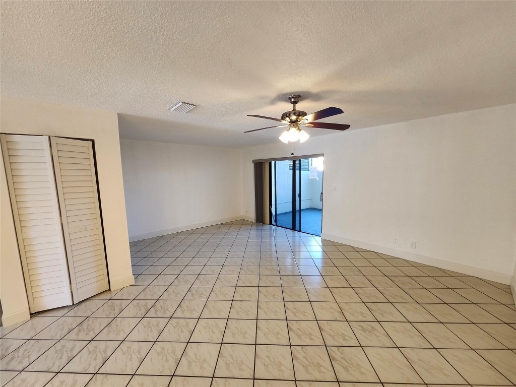 9421 Nw 15th Street - Photo 4