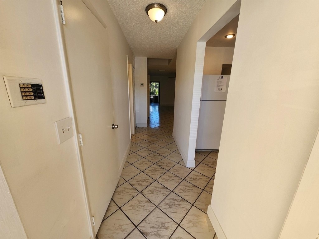 9421 Nw 15th Street - Photo 2