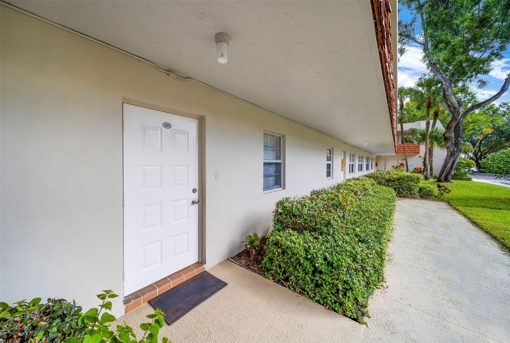 801 Cypress Boulevard - Photo 27