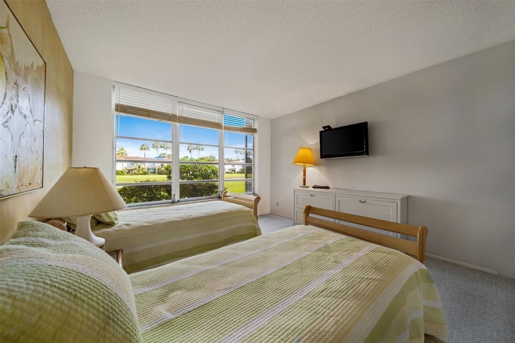 801 Cypress Boulevard - Photo 20