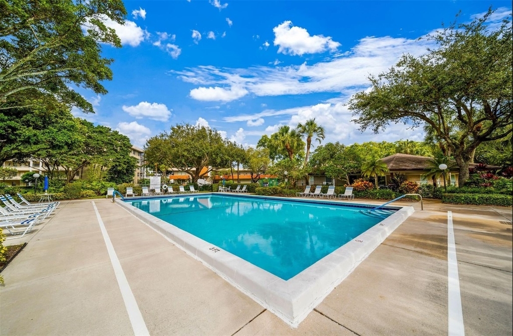 801 Cypress Boulevard - Photo 28