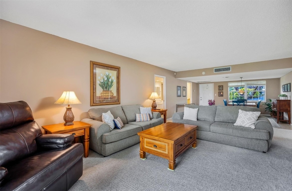 801 Cypress Boulevard - Photo 9