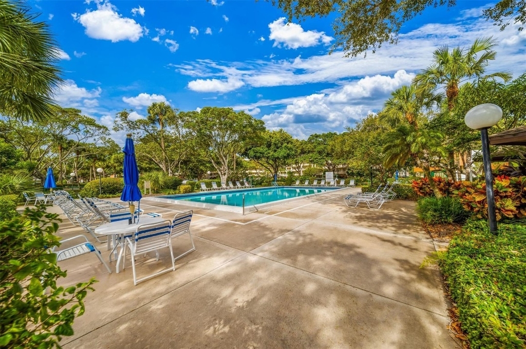 801 Cypress Boulevard - Photo 30