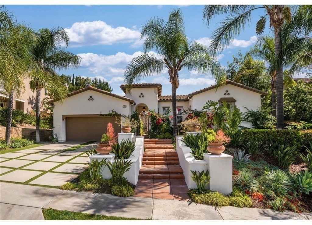 440 Tangerine Place - Photo 1