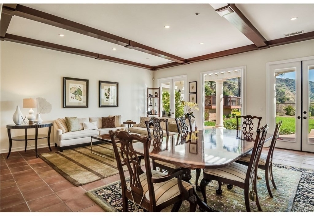 440 Tangerine Place - Photo 4