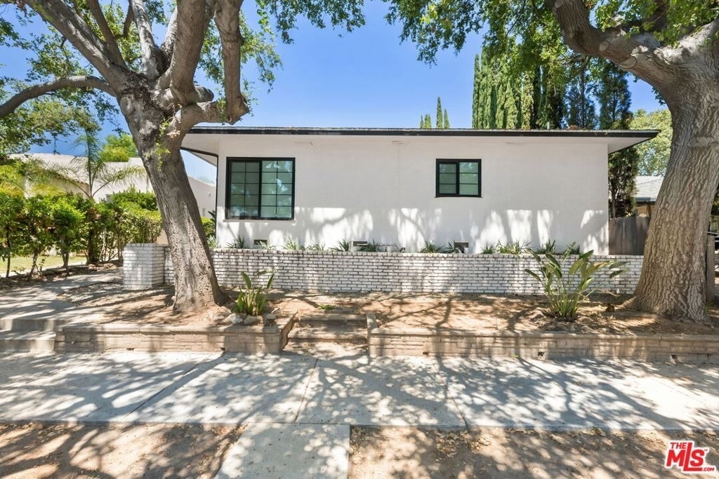 2007 E Villa Street - Photo 2