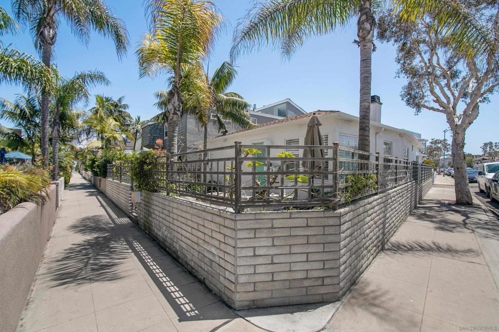 805 Brighton Court - Photo 34