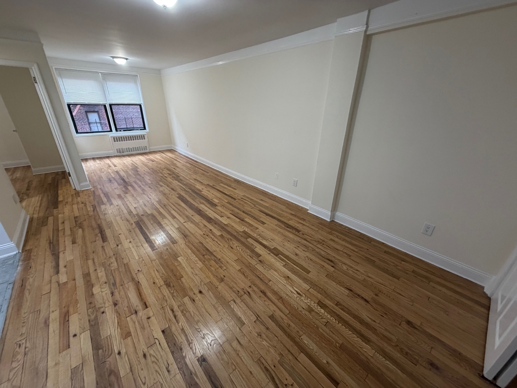 41-12 Elbertson Street - Photo 4