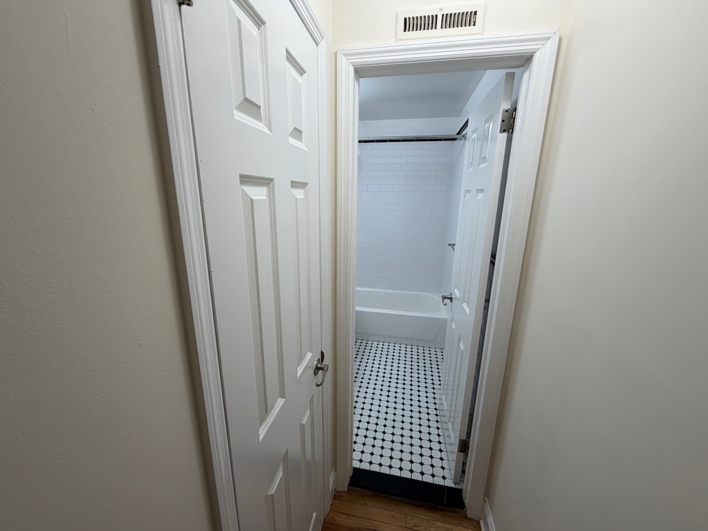 41-12 Elbertson Street - Photo 15