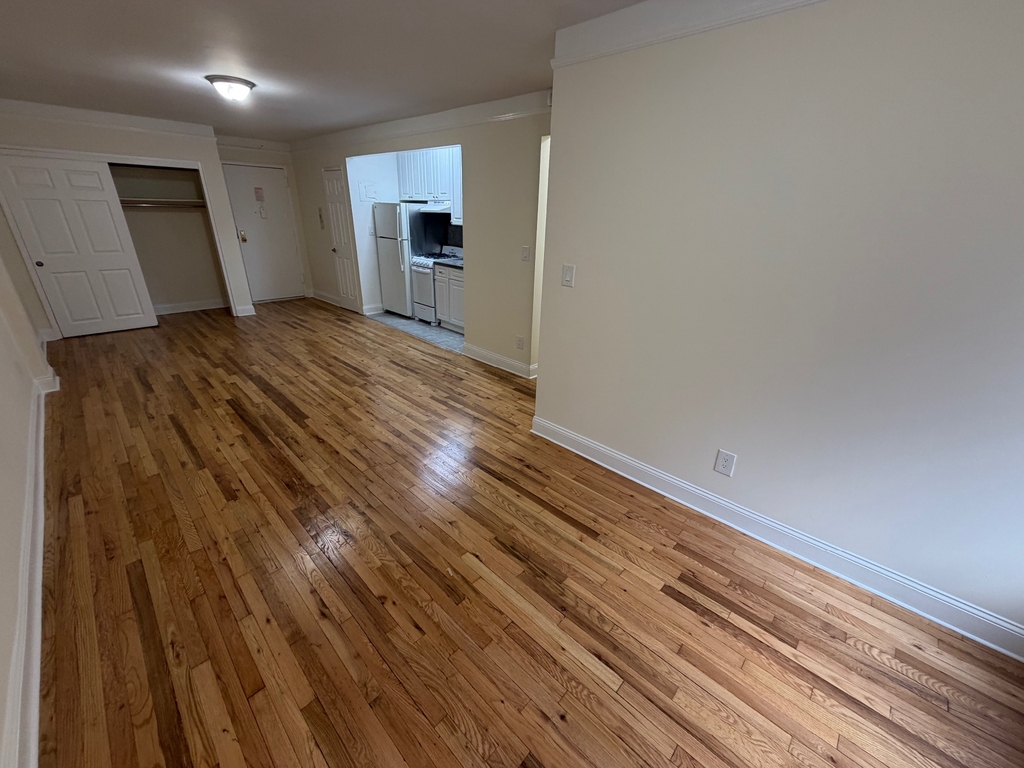 41-12 Elbertson Street - Photo 12