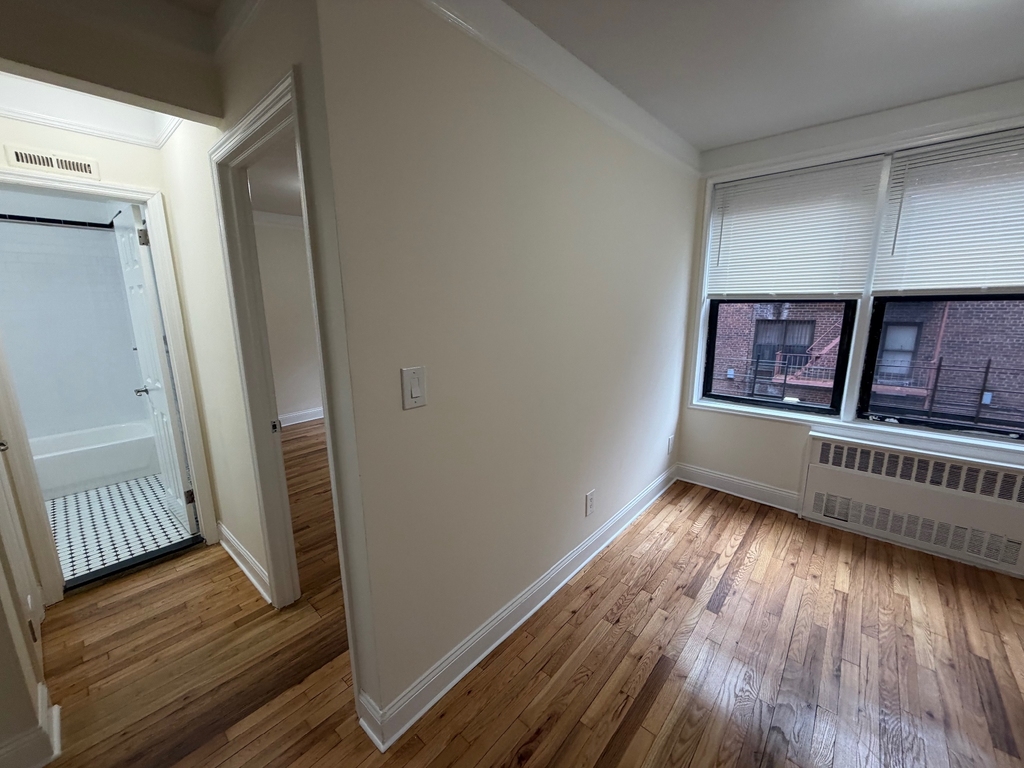 41-12 Elbertson Street - Photo 10