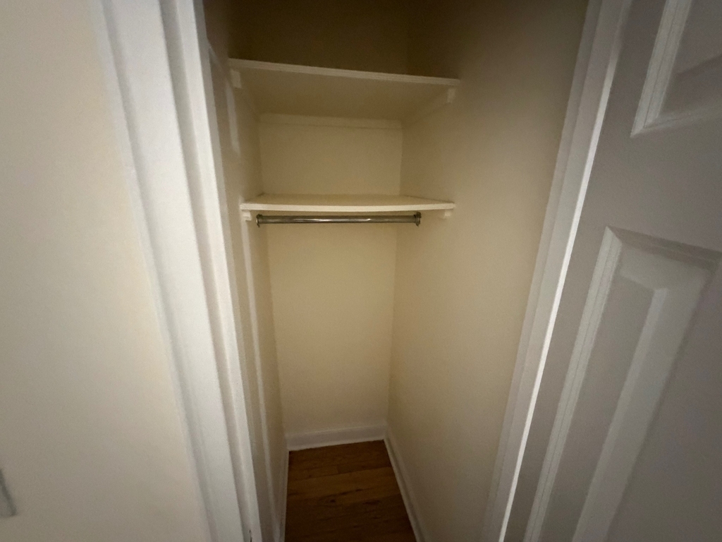 41-12 Elbertson Street - Photo 6