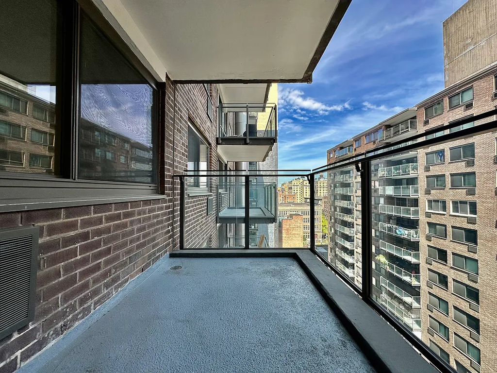 135 West 96th Street - Photo 4