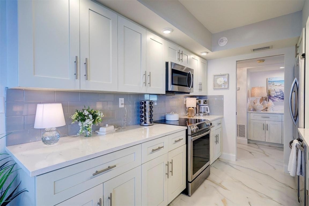 5480 N Ocean Drive - Photo 8