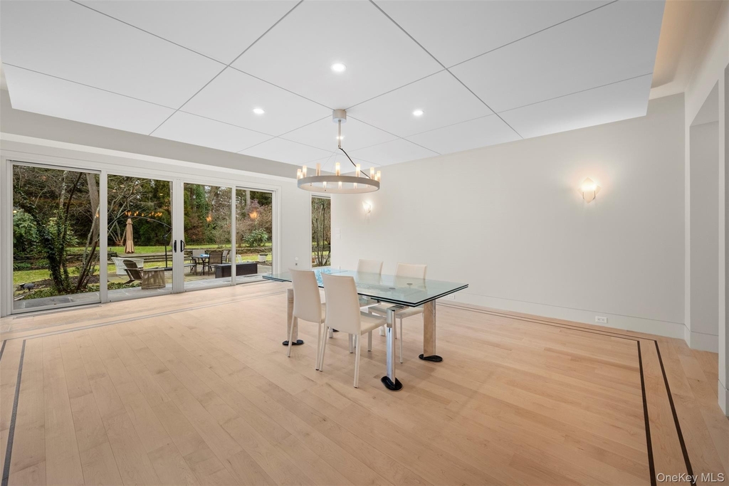 121 Piping Rock Road - Photo 6