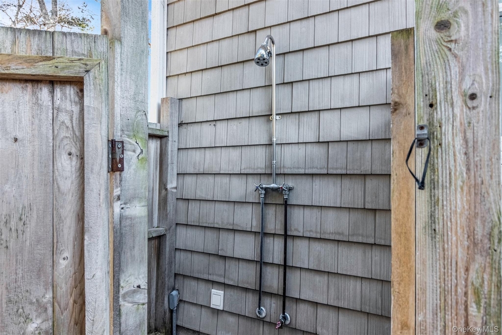 435 Luptons Point Road - Photo 15