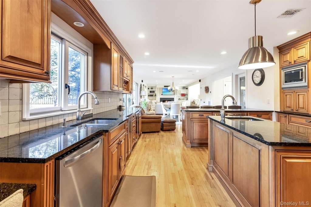 435 Luptons Point Road - Photo 3