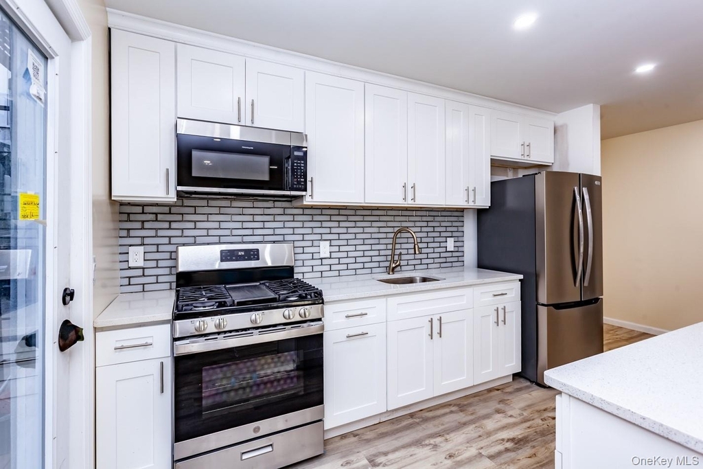 300 Highland Avenue - Photo 13